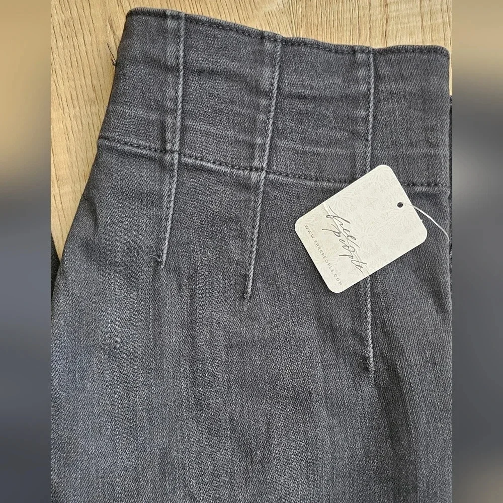 NWT Free People Jayde Flare Jeans - Picture 8 of 11